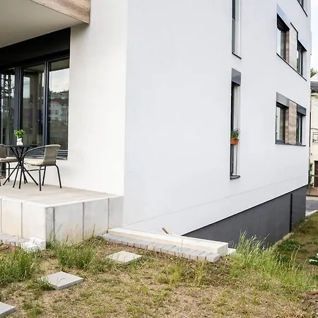 Free Parking- Newly Built * プラハ
